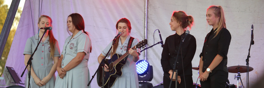 Music students entertain at Relay for Life