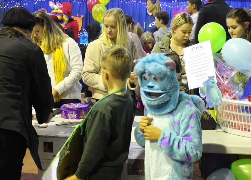 monster-book-fair-family-fun_0745