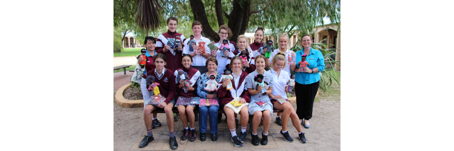 Senior students make dolls for children in Africa
