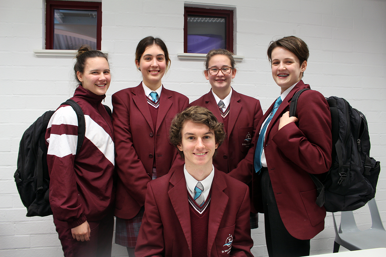 Students backpack challenge