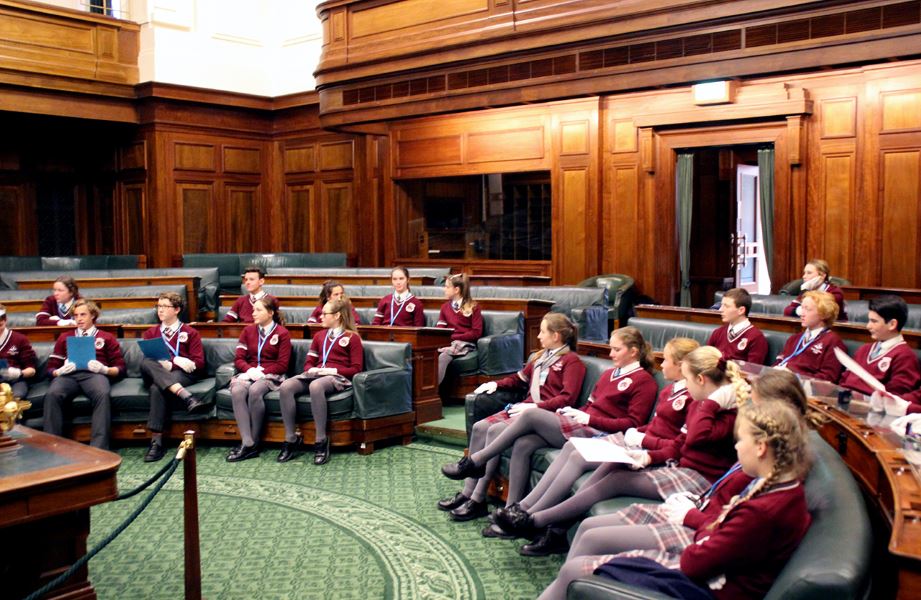 year-9-students-in-canberra_9485