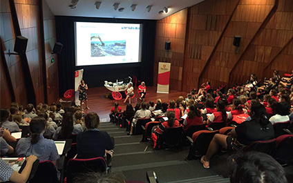 Girls attend WISE Women Showcase @Murdoch