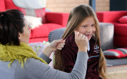 Cobie Donates Her Hair with Heart