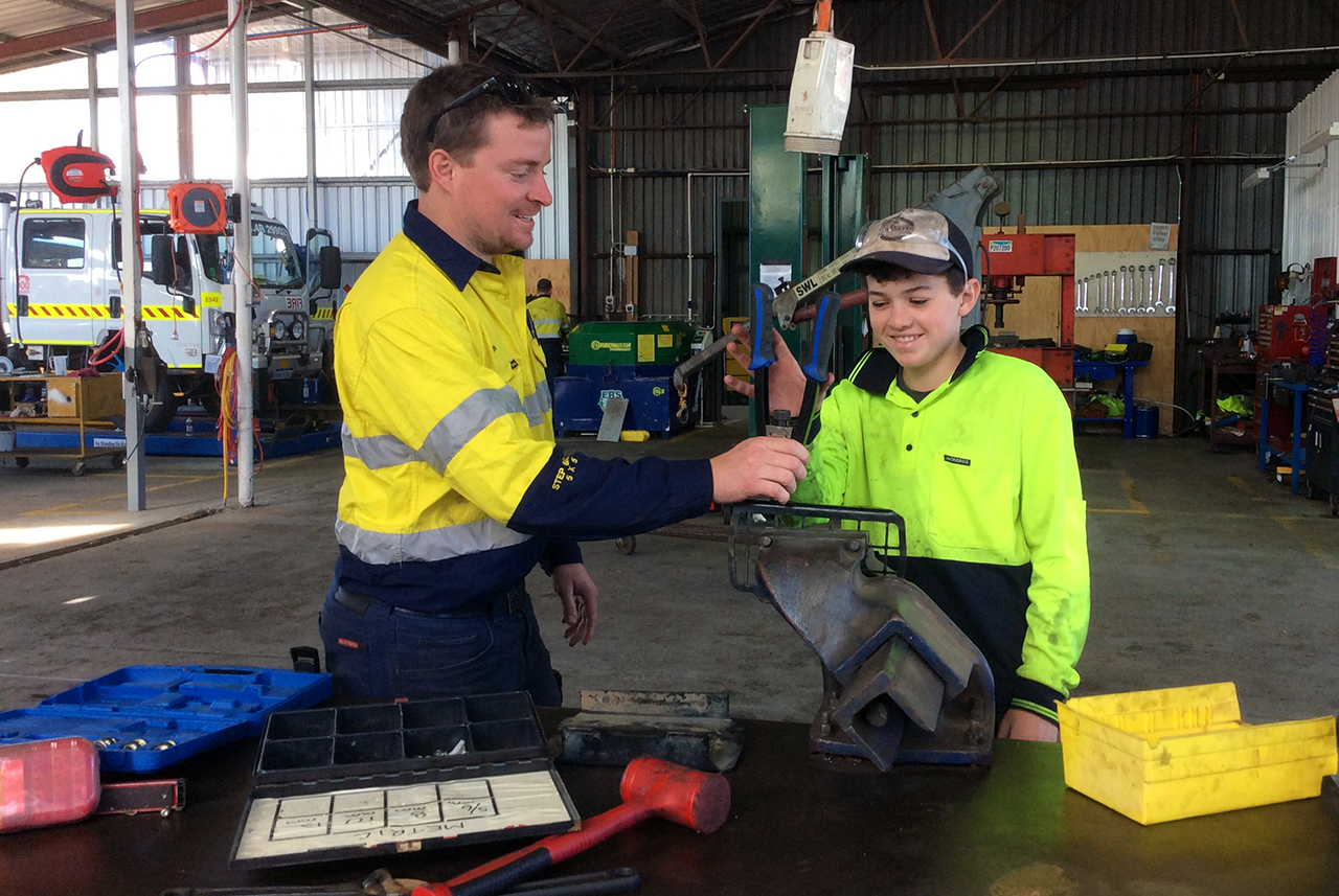 Year 10 Students Explores Workforce