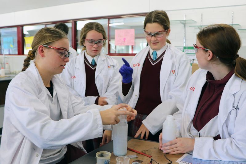 Murdoch University’s ‘Metal Men’ inspire STEM careers (1)
