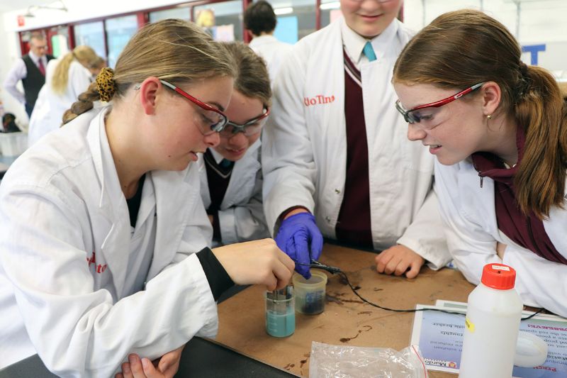 Murdoch University’s ‘Metal Men’ inspire STEM careers (10)