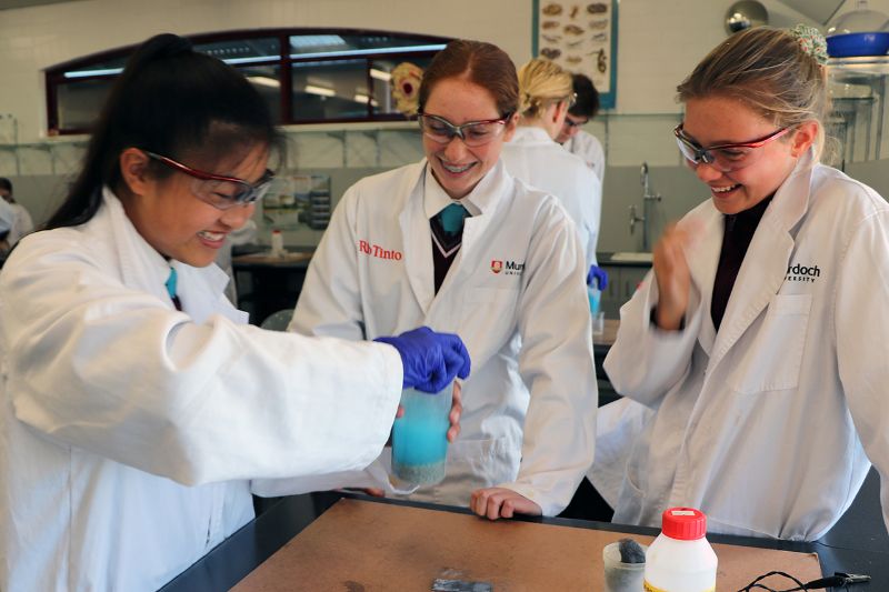 Murdoch University’s ‘Metal Men’ inspire STEM careers (3)